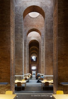 Biblioteca Depósito de las Aguas. Fotografia de arquitectura de Simon Garcia arqfoto
