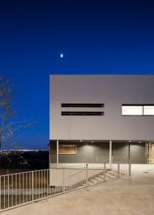 Equipamiento Can Baruta en Santa Coloma de Cervelló. Fotografia de arquitectura de Simon Garcia arqfoto
