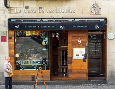 Fotografia de Arquitectura Apartamentos-Casa-de-les-Lletres-AAGF-arquitectos-SG1404_5075