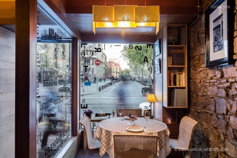 Fotografia de Arquitectura Apartamentos-Casa-de-les-Lletres-AAGF-arquitectos-SG1404_5119