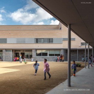 Fotografia de Arquitectura Escola-Gaudi-Sant-Boi-de-Llobregat-Marti-Miralles-arquitectes-SG1332_016_9520