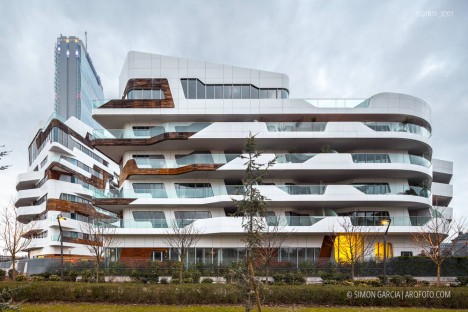 Fotografia de Arquitectura Zaha-Hadid-Milan-05-SG1611_9201