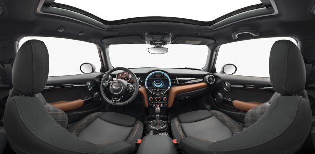Panoramica 360 interior coche Mini Seven