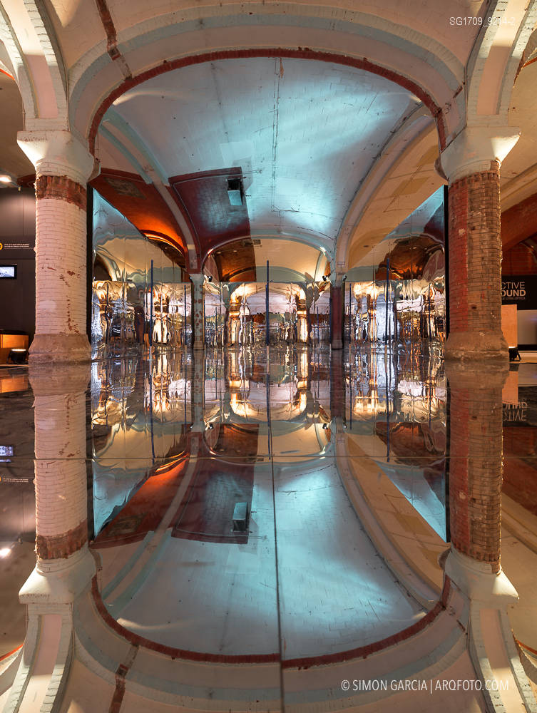 Fotografia de Arquitectura Instalacion-Miralls-Perspective-Playground-Olympus-11-SG1709_9214-2