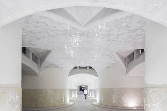 Fotografia de Arquitectura Instalacion-Miralls-Perspective-Playground-Olympus-14-SG1709_9319