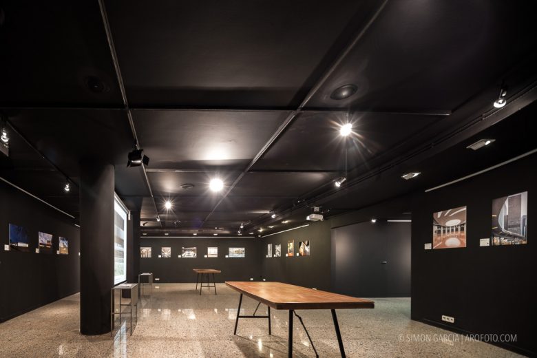 Fotografia de Arquitectura Exposicion-fotografia-arquitectonica-CAATEEB-03-_MG_9509