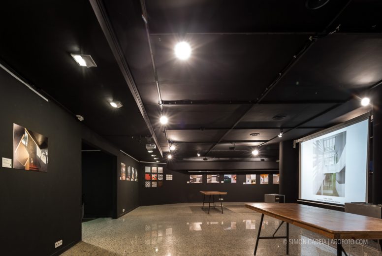 Fotografia de Arquitectura Exposicion-fotografia-arquitectonica-CAATEEB-05-_MG_9513
