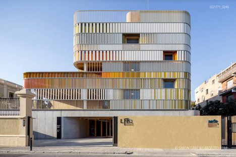 Fotografia de Arquitectura Lycee-français-Liceo-frances-b720-Fermin-Vazquez-15-SG1771_0245