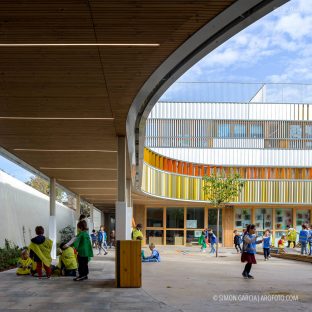 Fotografia de Arquitectura Lycee-français-Liceo-frances-b720-Fermin-Vazquez-27-SG1771_0060-2