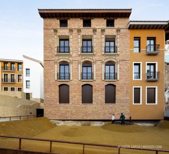 Fotografo de Arquitectura Edificio-Torrero-Monzon-Domper-Domingo-06-SG1818_9172-2