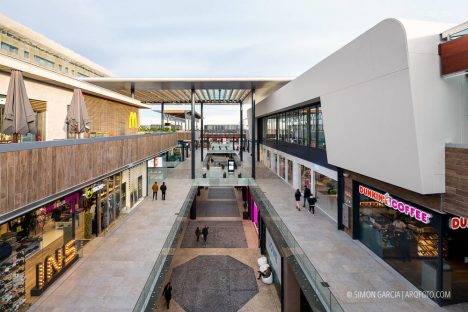 Fotografo de Arquitectura Centro comercial Finestrelles-14-SG1862_2097