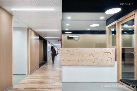 Fotografia de Arquitectura Oficina atencio ciutadania-2BMFG-02-SG2124_5401-2