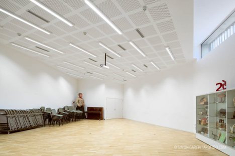 Fotografia de Arquitectura Centre Civic el Roure-Begues-Calderon-Folch-12-SG2156_4177