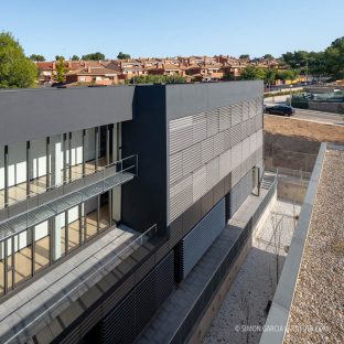 Fotografia de Arquitectura Institut Els Pallaresos-DzAA+Atimcat95-01-SG2167_6947-2