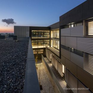 Fotografia de Arquitectura Institut Els Pallaresos-DzAA+Atimcat95-12-SG2167_7192-2