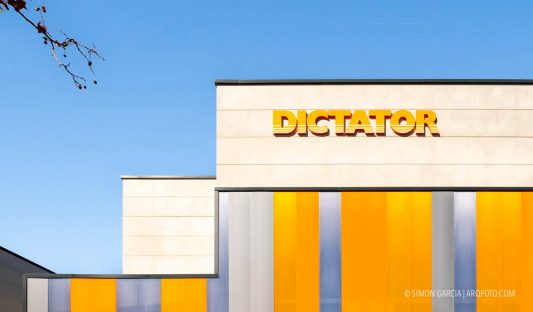 Fotografia de Arquitectura Nau Dictator-Santa Perpetua Mogoda-Calaf Constructora-04-SG2203_1700