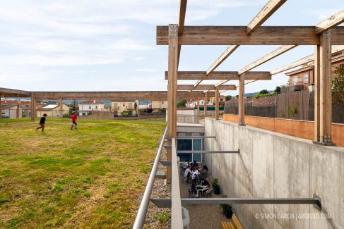 Fotografia de Arquitectura Biblioteca Neus Catala-Sant Marti Sarroca-Valor Llimos arquitectes-10-SG2103_7507