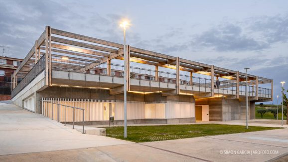Fotografia de Arquitectura Biblioteca Neus Catala-Sant Marti Sarroca-Valor Llimos arquitectes-24-SG2103_7688