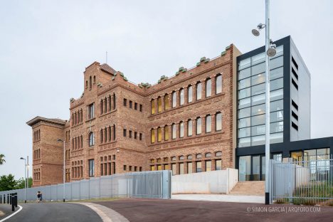 Fotografia de Arquitectura Centre Marie Curie Antic Hospital Esperit Sant-Grameimpuls-30-SG2218_3143