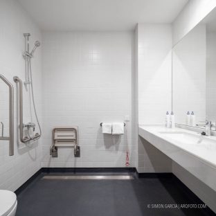 Fotografia de Arquitectura Centre de serveis residencia gent gran Begues-11-SG2279_2024