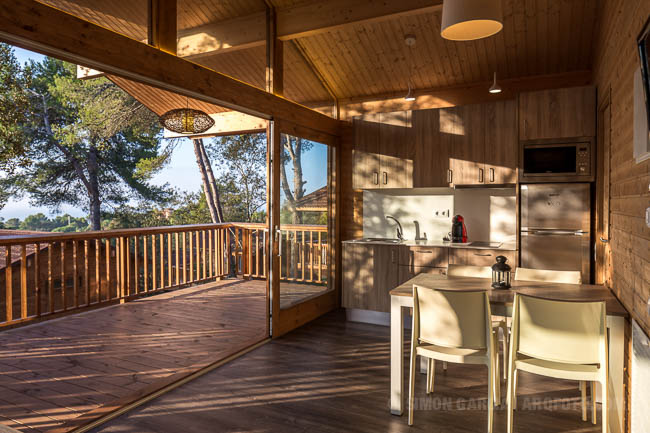 fotografia de arquitectura bungalow-camping-cala-llevado-cadiretes-05