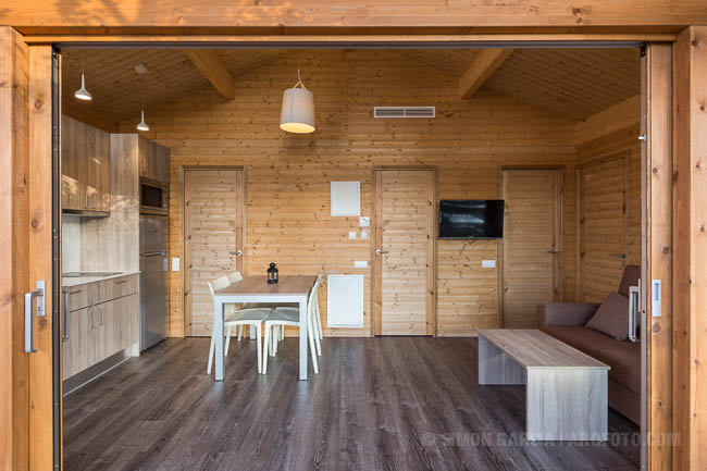 fotografia de arquitectura bungalow-camping-cala-llevado-cadiretes-19