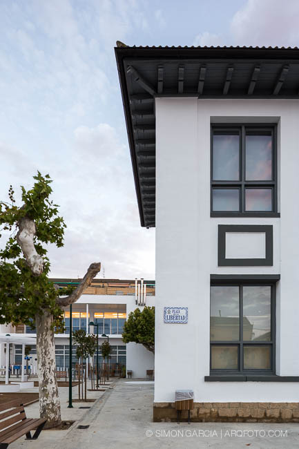 fotografia de arquitectura centro-mayores-cruz-diez-ejea-de-los-caballeros-04