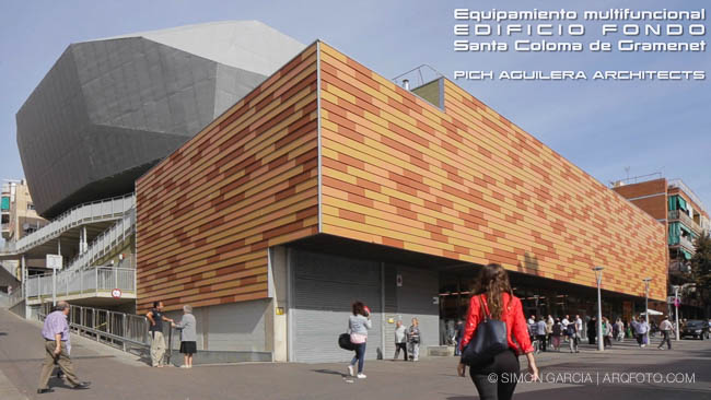 fotografia de arquitectura video-arquitectonico-edificio-fondo-pich-aguilera-01