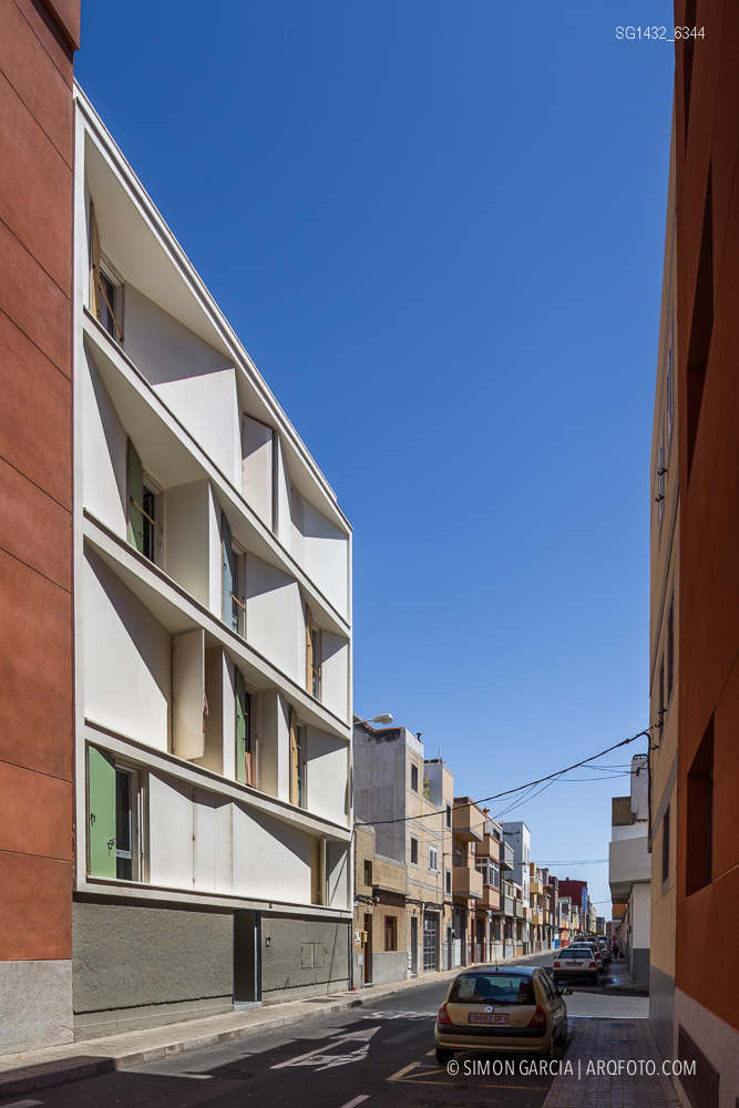 Fotografia de Arquitectura Bloque-viviendas-8-casas-y-3-patios-Las-Palmas-de-Gran-Canaria-Romera-Riuz-arquitectos-SG1432_6344
