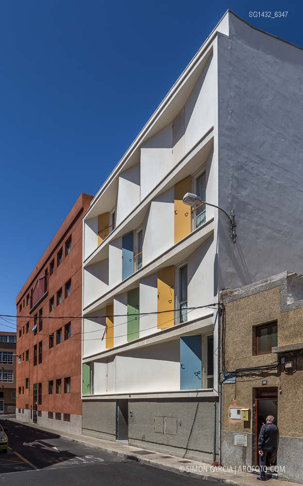 Fotografia de Arquitectura Bloque-viviendas-8-casas-y-3-patios-Las-Palmas-de-Gran-Canaria-Romera-Riuz-arquitectos-SG1432_6347