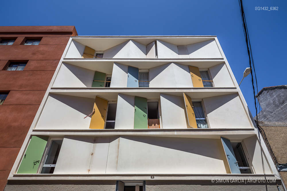 Fotografia de Arquitectura Bloque-viviendas-8-casas-y-3-patios-Las-Palmas-de-Gran-Canaria-Romera-Riuz-arquitectos-SG1432_6362