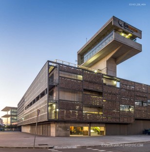 Fotografia de Arquitectura Central-Termica-Zona-Franca-Barcelona-Forgas-arquitectes-SG1421_036_4404