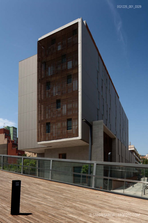 Fotografia de Arquitectura Centro-socio-sanitari-Lesseps-SG1225_001_0329