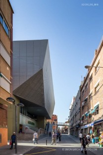 Fotografia de Arquitectura Equipamiento-Fondo-Santa-Coloma-de-Gramenet-Pich-Aguilera-arquitectes-SG1316_016_9818