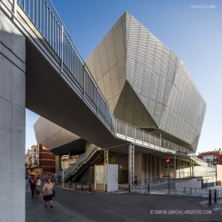 Fotografia de Arquitectura Equipamiento-Fondo-Santa-Coloma-de-Gramenet-Pich-Aguilera-arquitectes-SG1316_022_0208