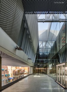 Fotografia de Arquitectura Equipamiento-Fondo-Santa-Coloma-de-Gramenet-Pich-Aguilera-arquitectes-SG1316_046_9861