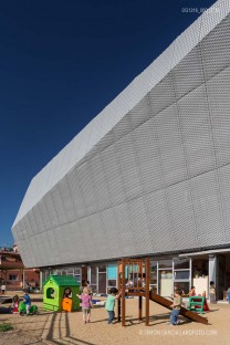 Fotografia de Arquitectura Equipamiento-Fondo-Santa-Coloma-de-Gramenet-Pich-Aguilera-arquitectes-SG1316_060_9726