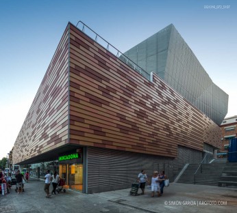 Fotografia de Arquitectura Equipamiento-Fondo-Santa-Coloma-de-Gramenet-Pich-Aguilera-arquitectes-SG1316_072_5107