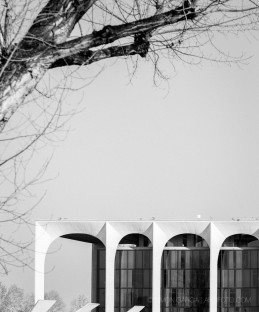 Fotografia de Arquitectura Sede-Mondadori-Niemeyer-03-SG1612_9453-bn