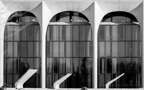 Fotografia de Arquitectura Sede-Mondadori-Niemeyer-07-SG1612_9454-bn