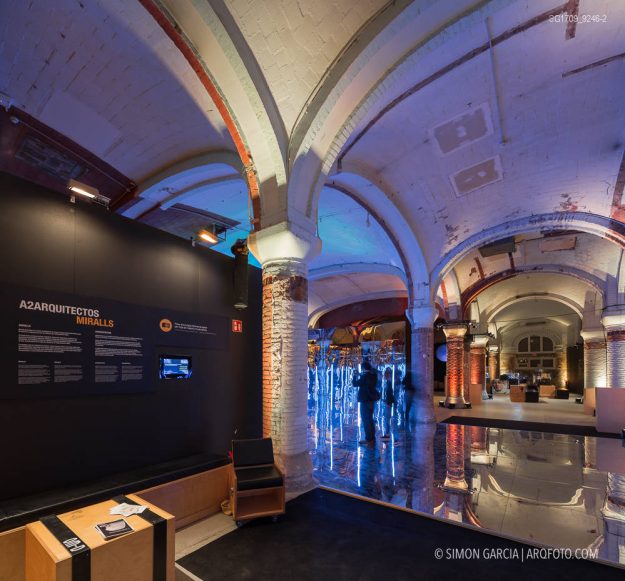 Fotografia de Arquitectura Instalacion-Miralls-Perspective-Playground-Olympus-01-SG1709_9246-2