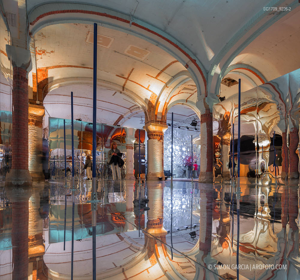 Fotografia de Arquitectura Instalacion-Miralls-Perspective-Playground-Olympus-10-SG1709_9226-2
