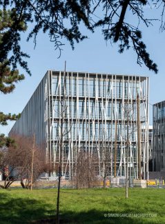 Fotografia de Arquitectura Manufacture de la Mode-Rudy Ricciotti-05-SG2118_0471