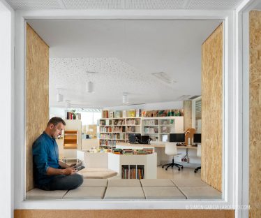 Fotografia de Arquitectura Biblioteca Neus Catala-Sant Marti Sarroca-Valor Llimos arquitectes-13-SG2103_7230