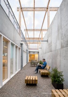 Fotografia de Arquitectura Biblioteca Neus Catala-Sant Marti Sarroca-Valor Llimos arquitectes-18-SG2103_7577
