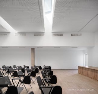 Fotografia de Arquitectura Cooperativa de Taxis-Las Palmas-Romera Ruiz arquitectos-08-SG2228_3836