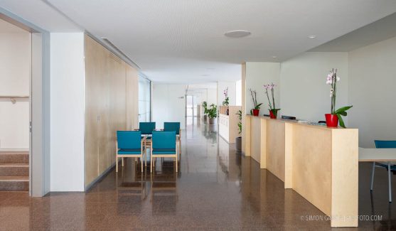 Fotografia de Arquitectura Centre de serveis residencia gent gran Begues-06-SG2279_1940